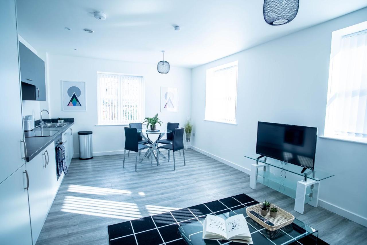 Luxury Apartments Available Next To Train Station - The Wallgate Apartments Wigan - Free Parking מראה חיצוני תמונה