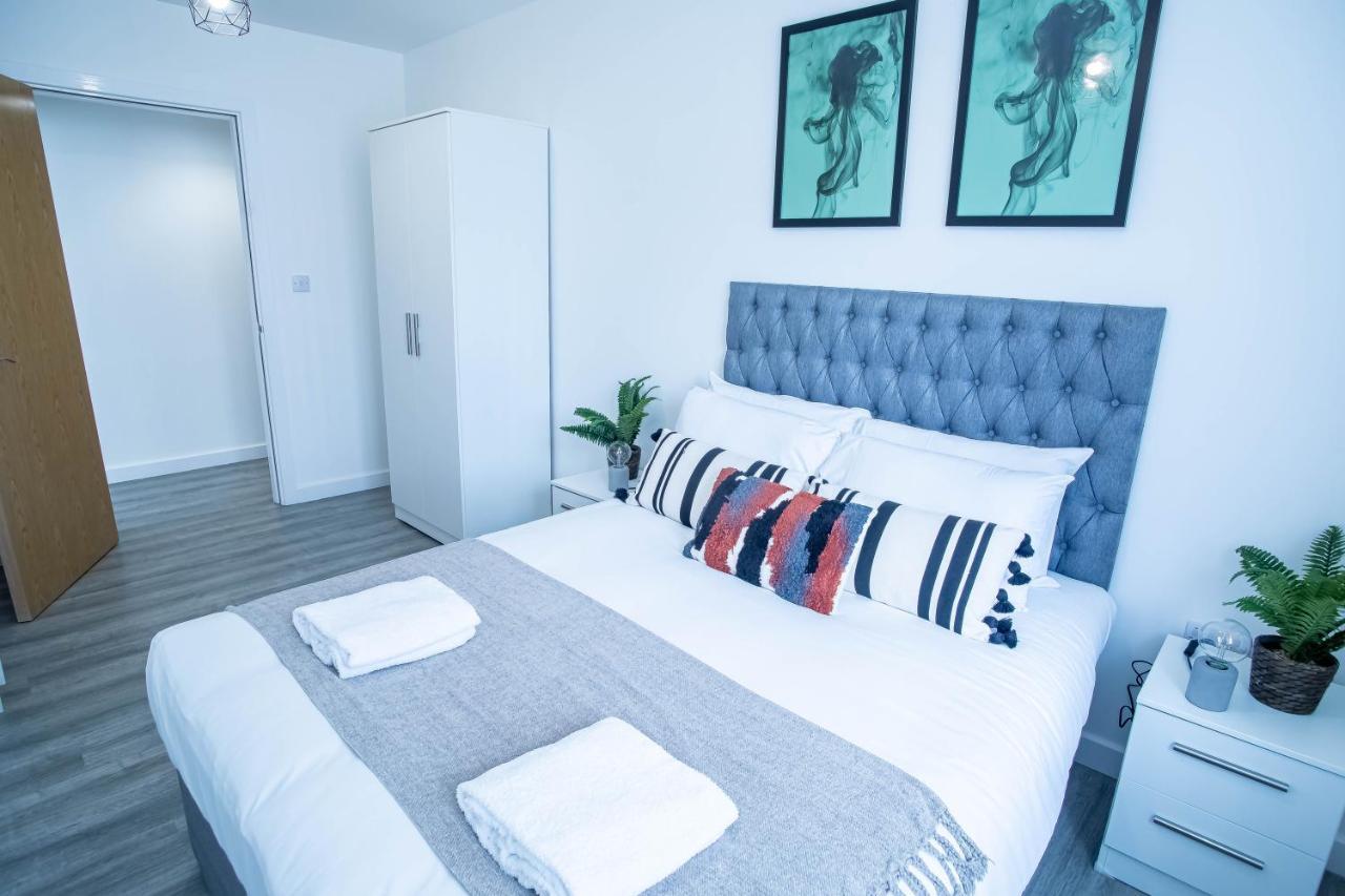 Luxury Apartments Available Next To Train Station - The Wallgate Apartments Wigan - Free Parking מראה חיצוני תמונה