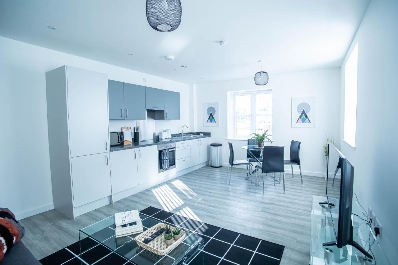 Luxury Apartments Available Next To Train Station - The Wallgate Apartments Wigan - Free Parking מראה חיצוני תמונה