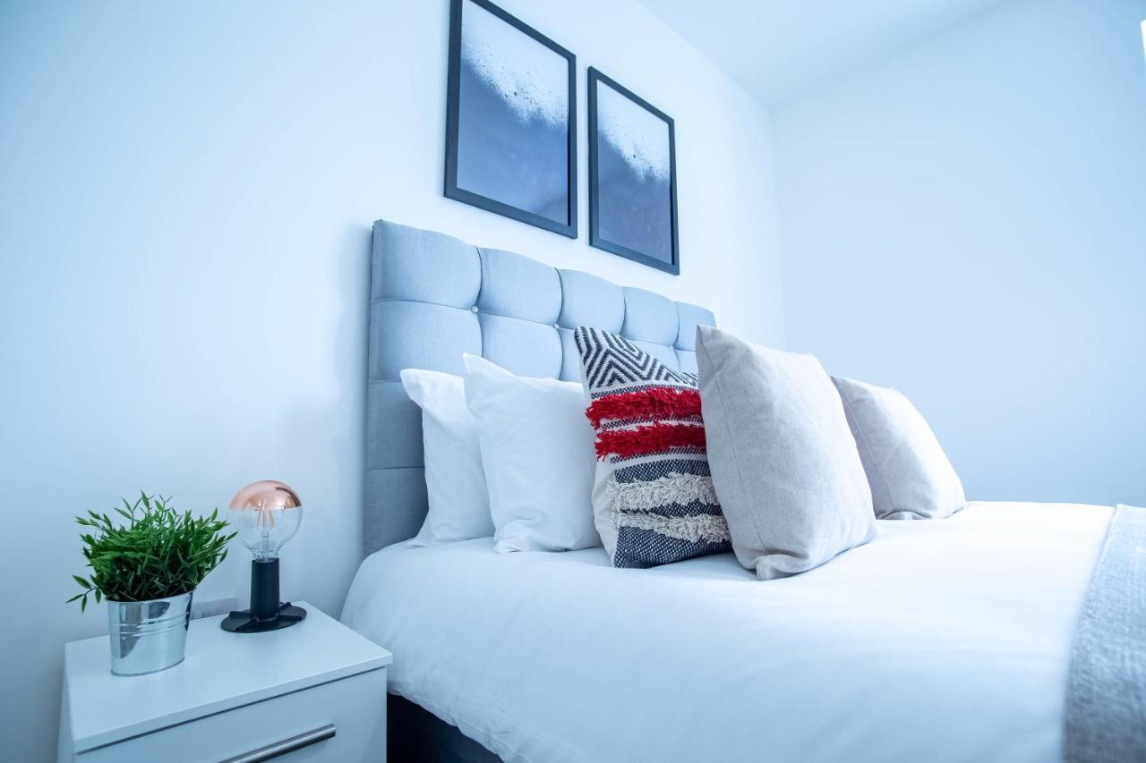 Luxury Apartments Available Next To Train Station - The Wallgate Apartments Wigan - Free Parking מראה חיצוני תמונה