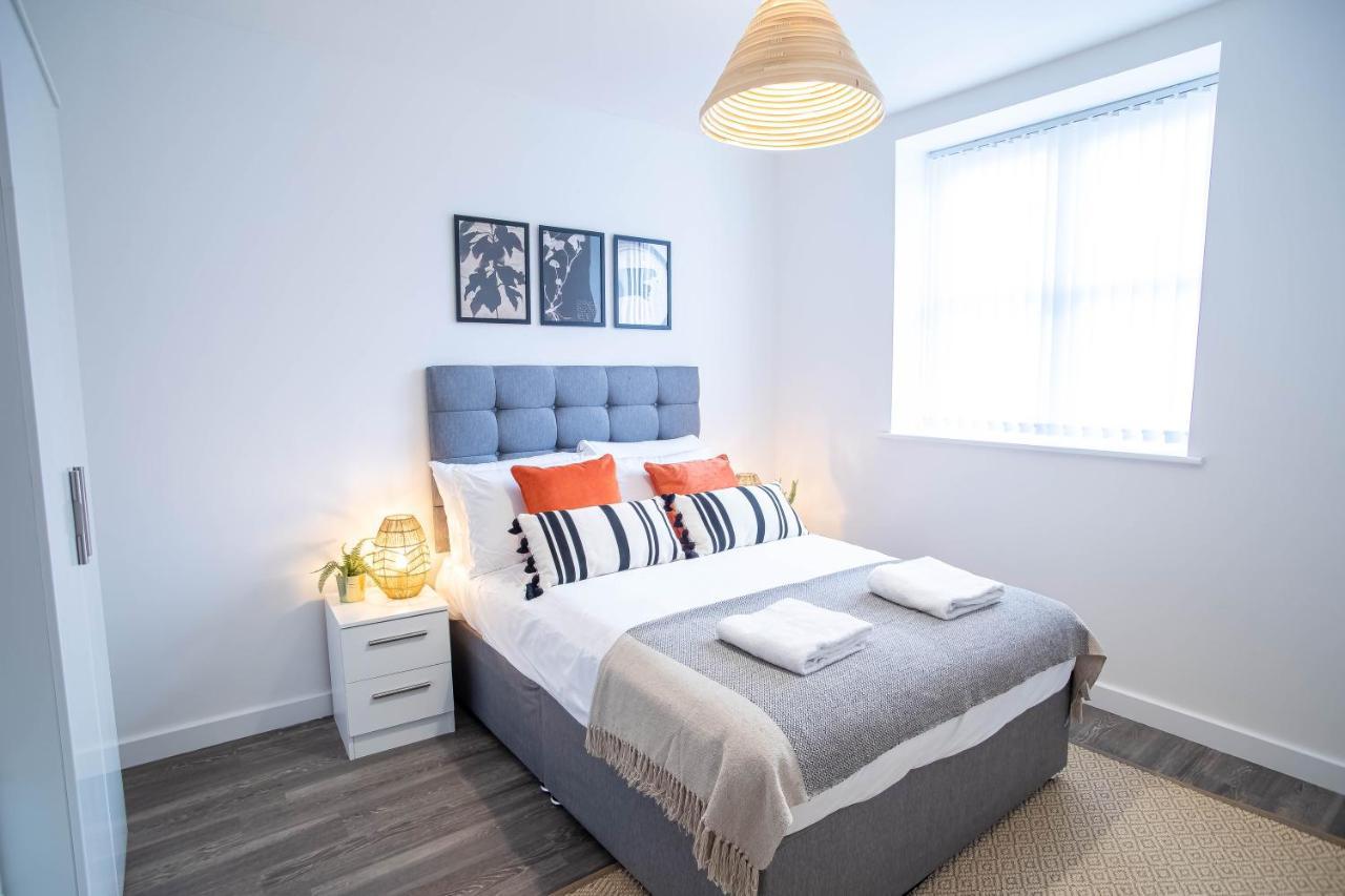 Luxury Apartments Available Next To Train Station - The Wallgate Apartments Wigan - Free Parking מראה חיצוני תמונה
